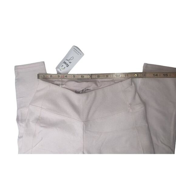 Feat Women's Solace Legging Rose Quartz Small - Picture 8 of 11